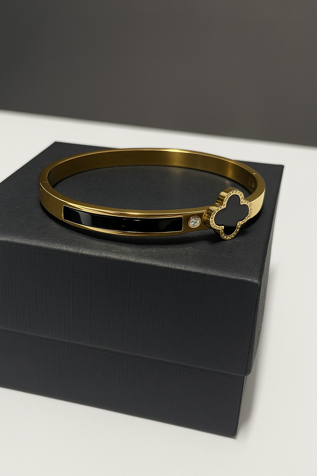 🌟💎 Golden Starlight Set  : Chain & bracelet & bangle