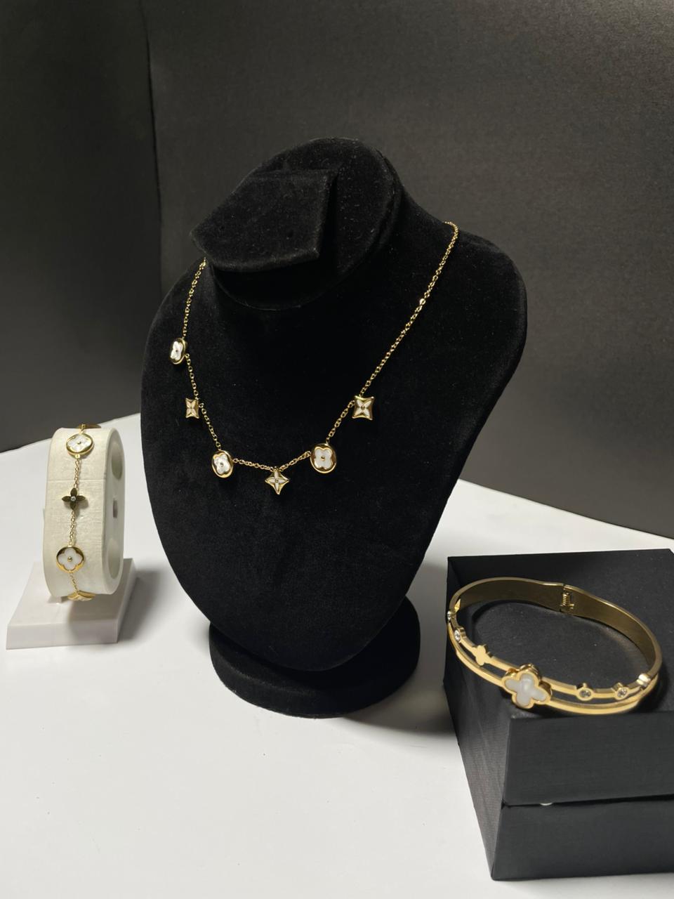 🌼💎Golden Blossom Set :Chain & bracelet & Bangle